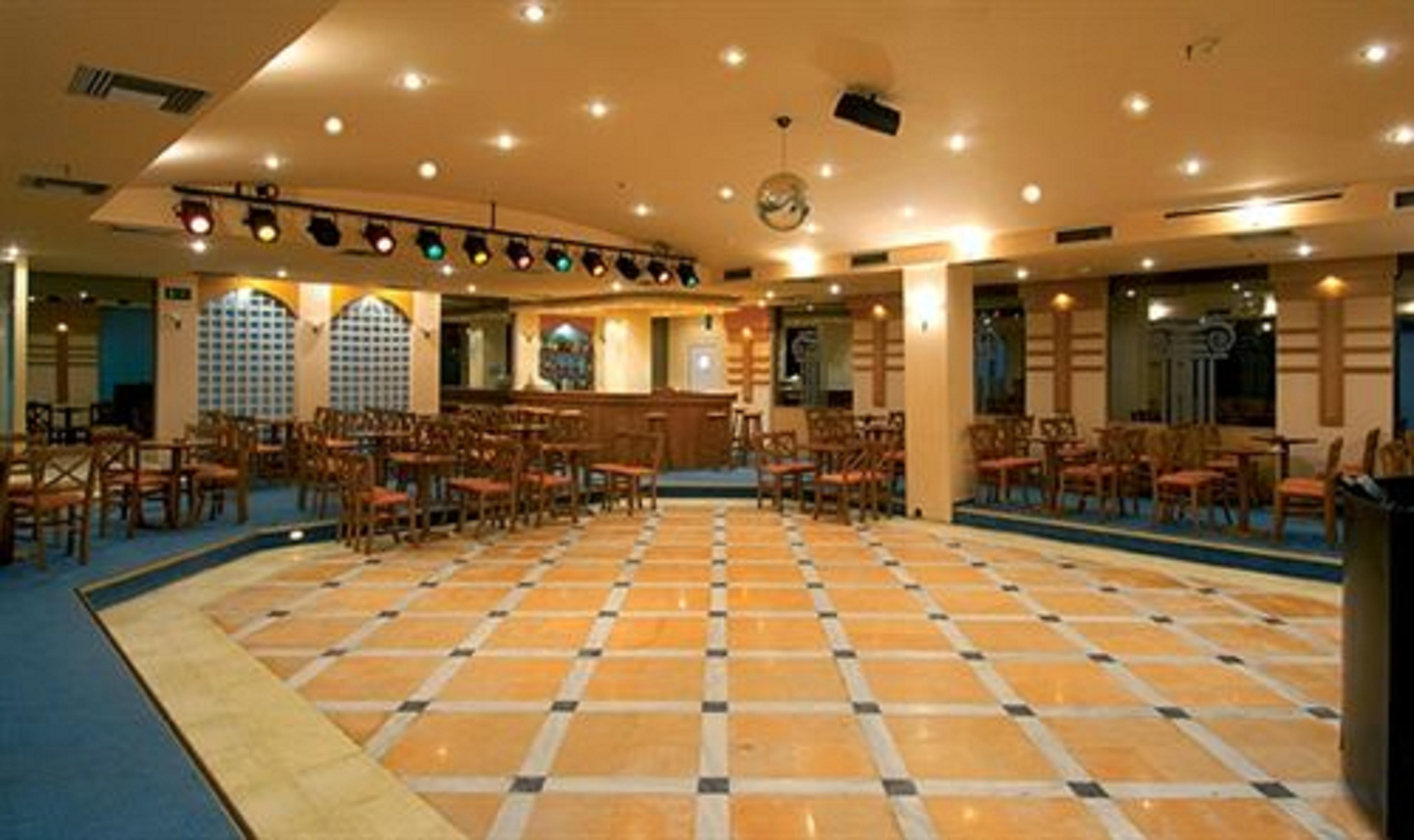 Rethymno Mare & Water Park Hotel Skaleta Bagian luar foto