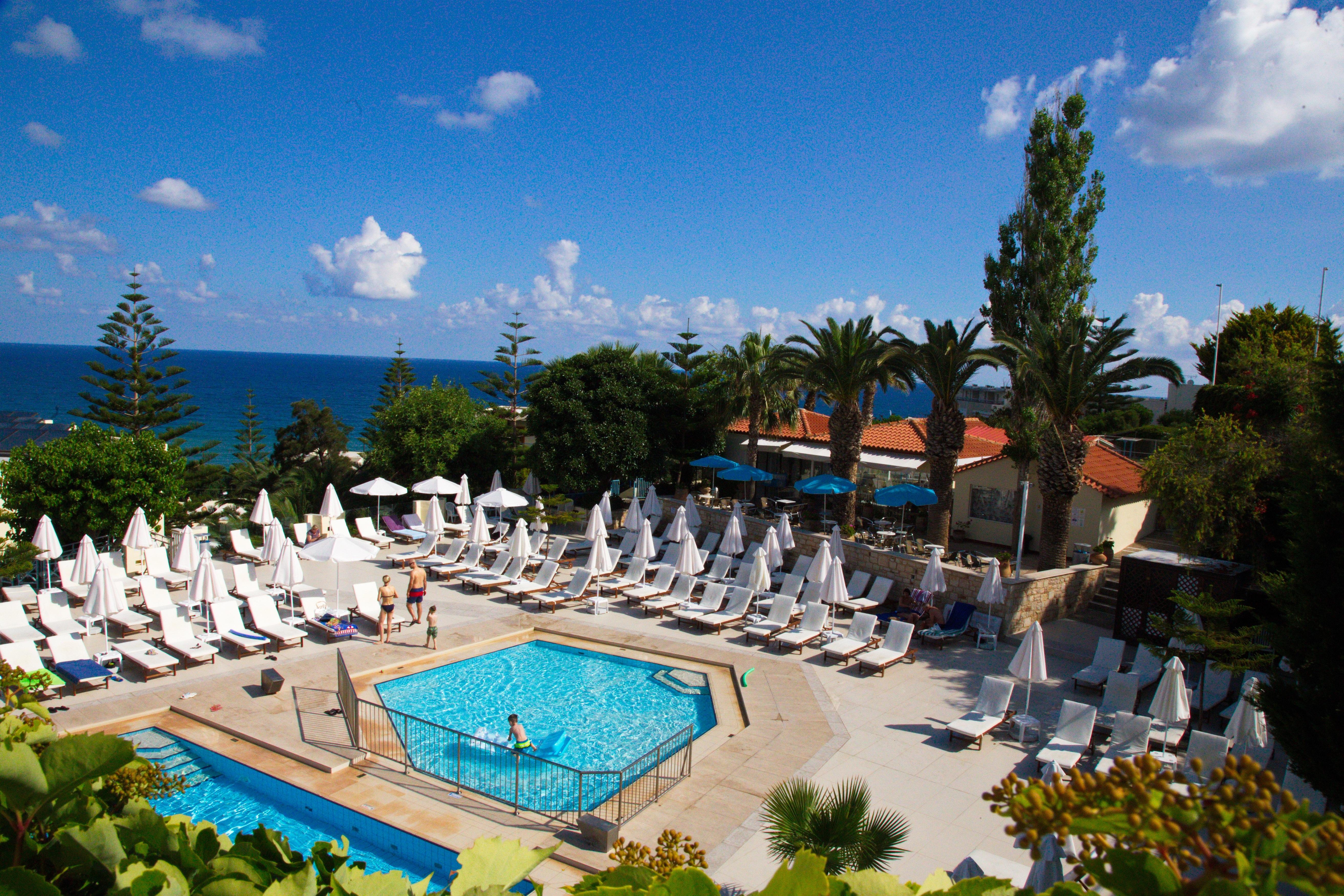 Rethymno Mare & Water Park Hotel Skaleta Bagian luar foto