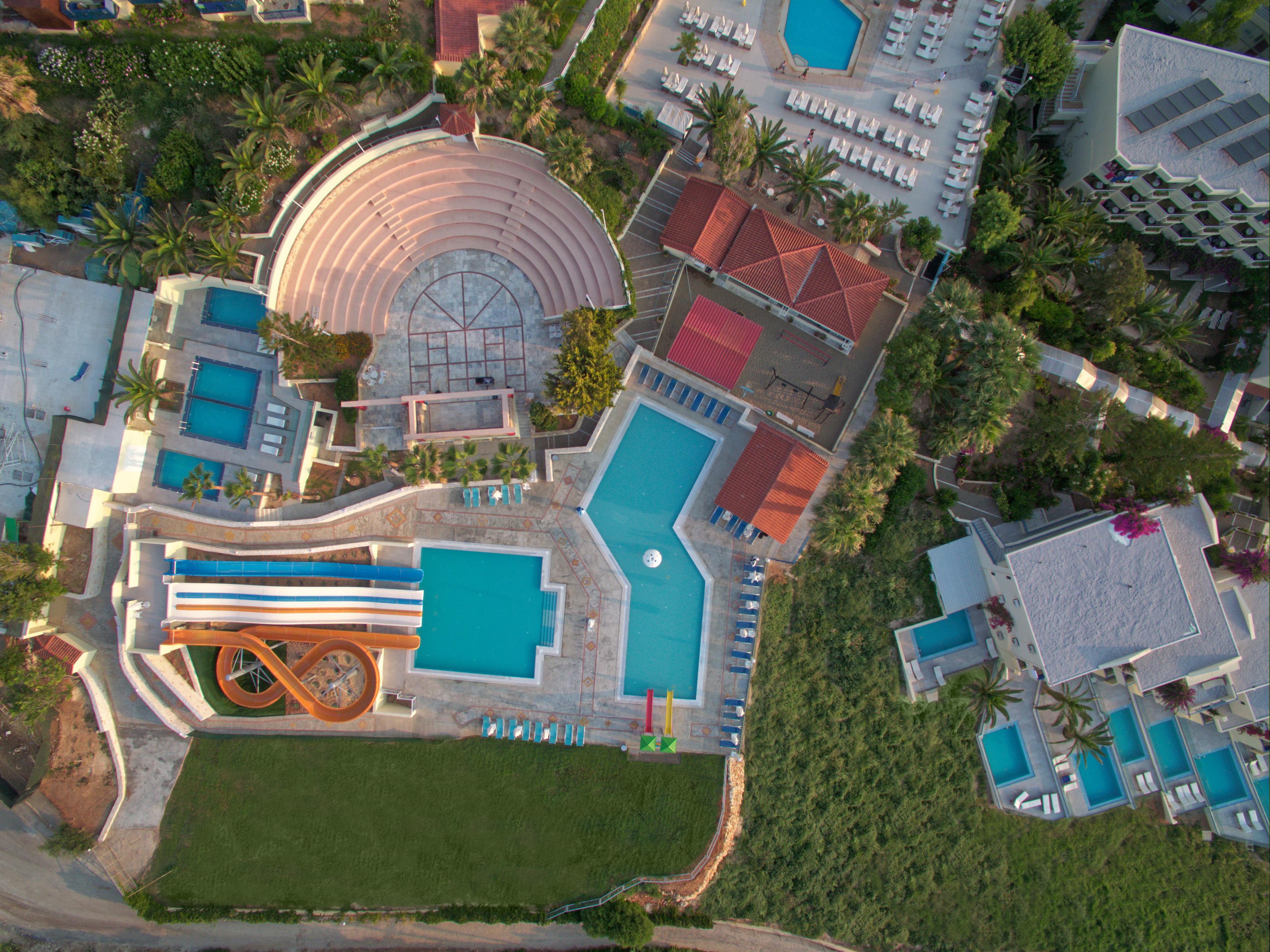 Rethymno Mare & Water Park Hotel Skaleta Bagian luar foto