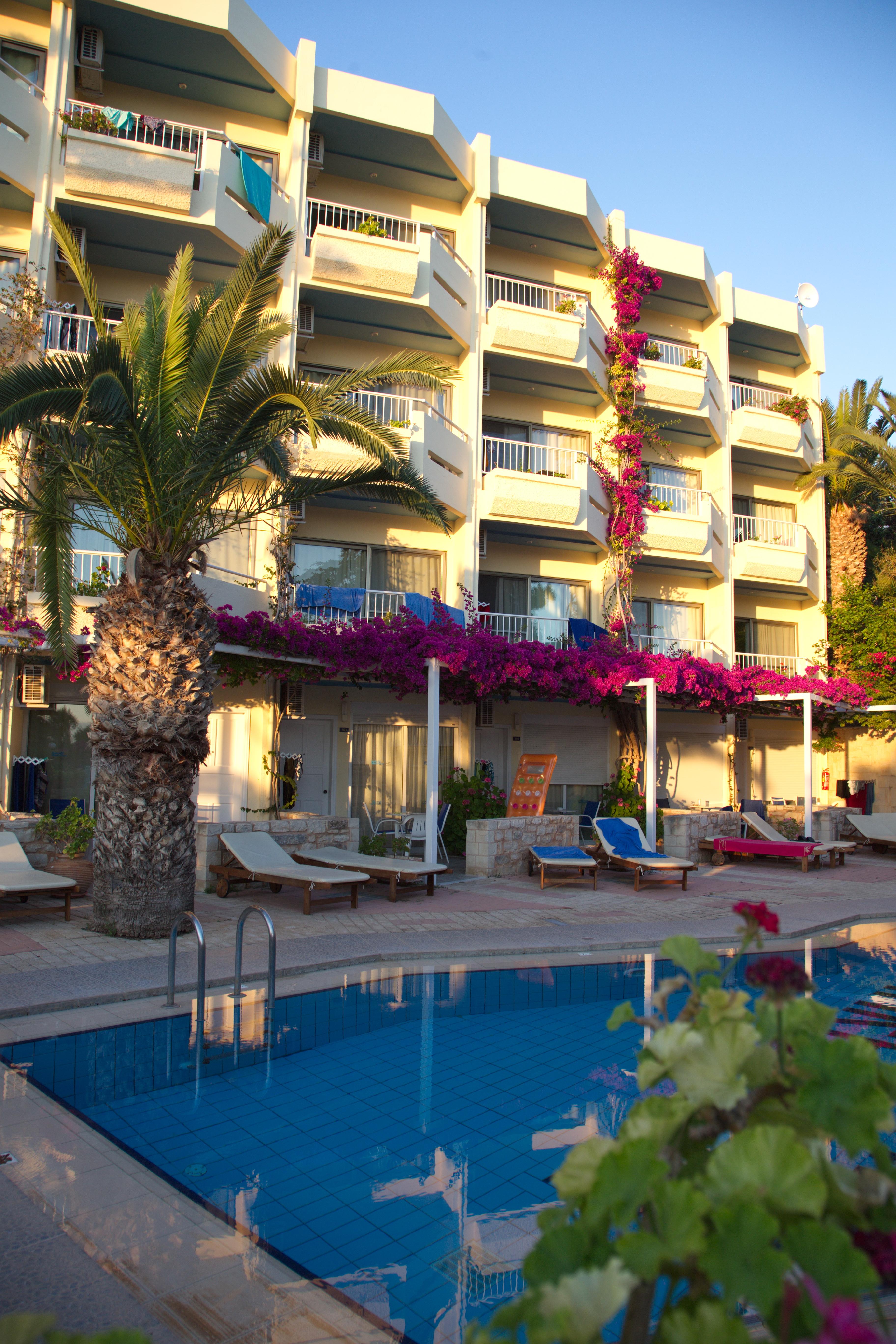 Rethymno Mare & Water Park Hotel Skaleta Bagian luar foto